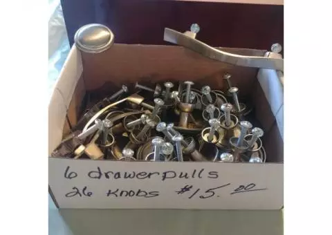 Drawer pulls/handles