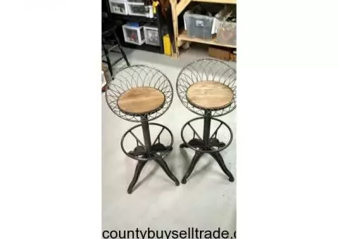 metal and wood swivel bar stools